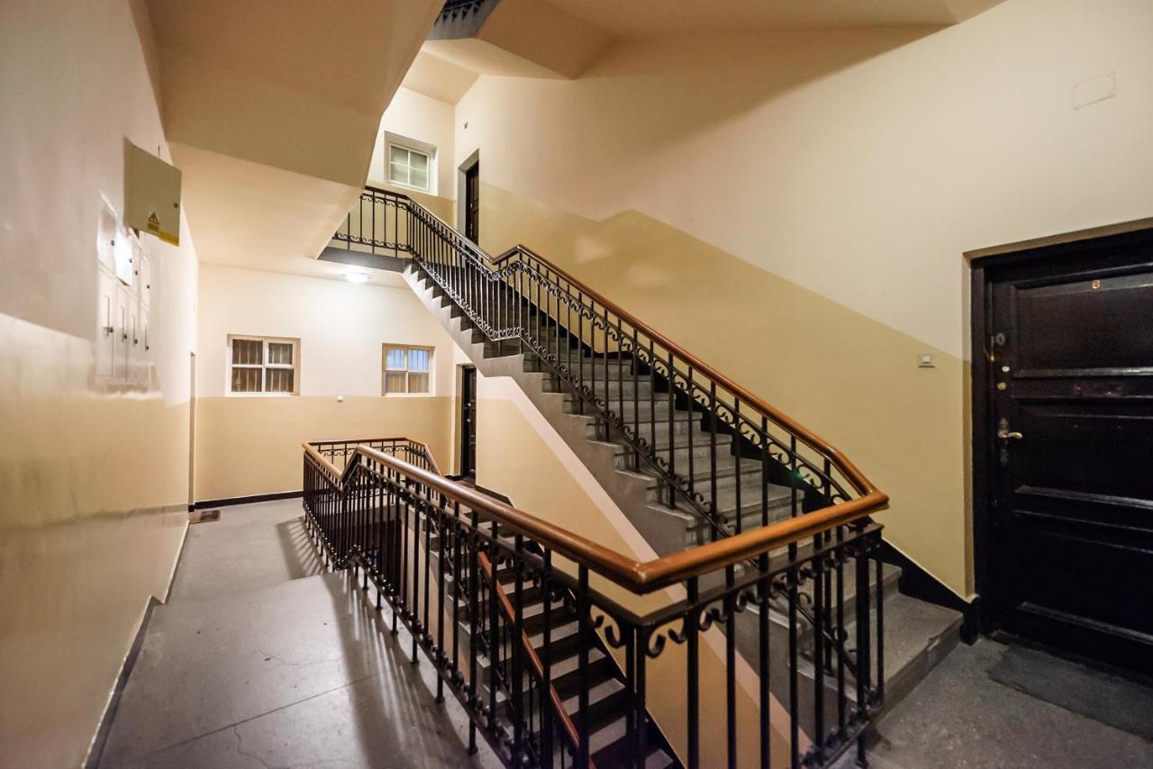 Old Town Basilisk Apartment Варшава Екстер'єр фото