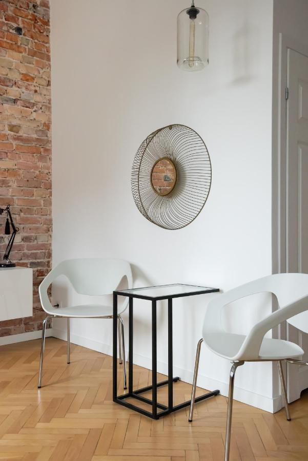Old Town Basilisk Apartment Варшава Екстер'єр фото