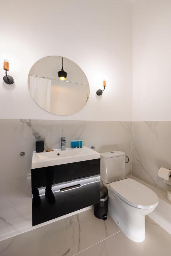 Old Town Basilisk Apartment Варшава Екстер'єр фото